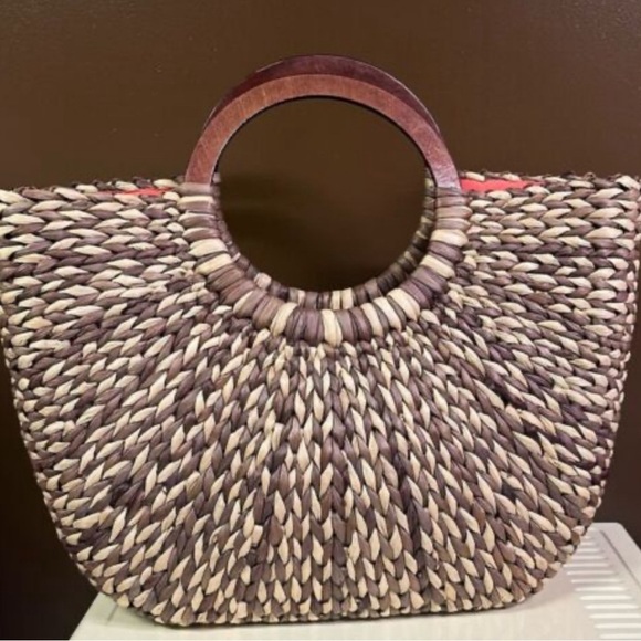 The Limited Handbags - The Limited Woven beach bag